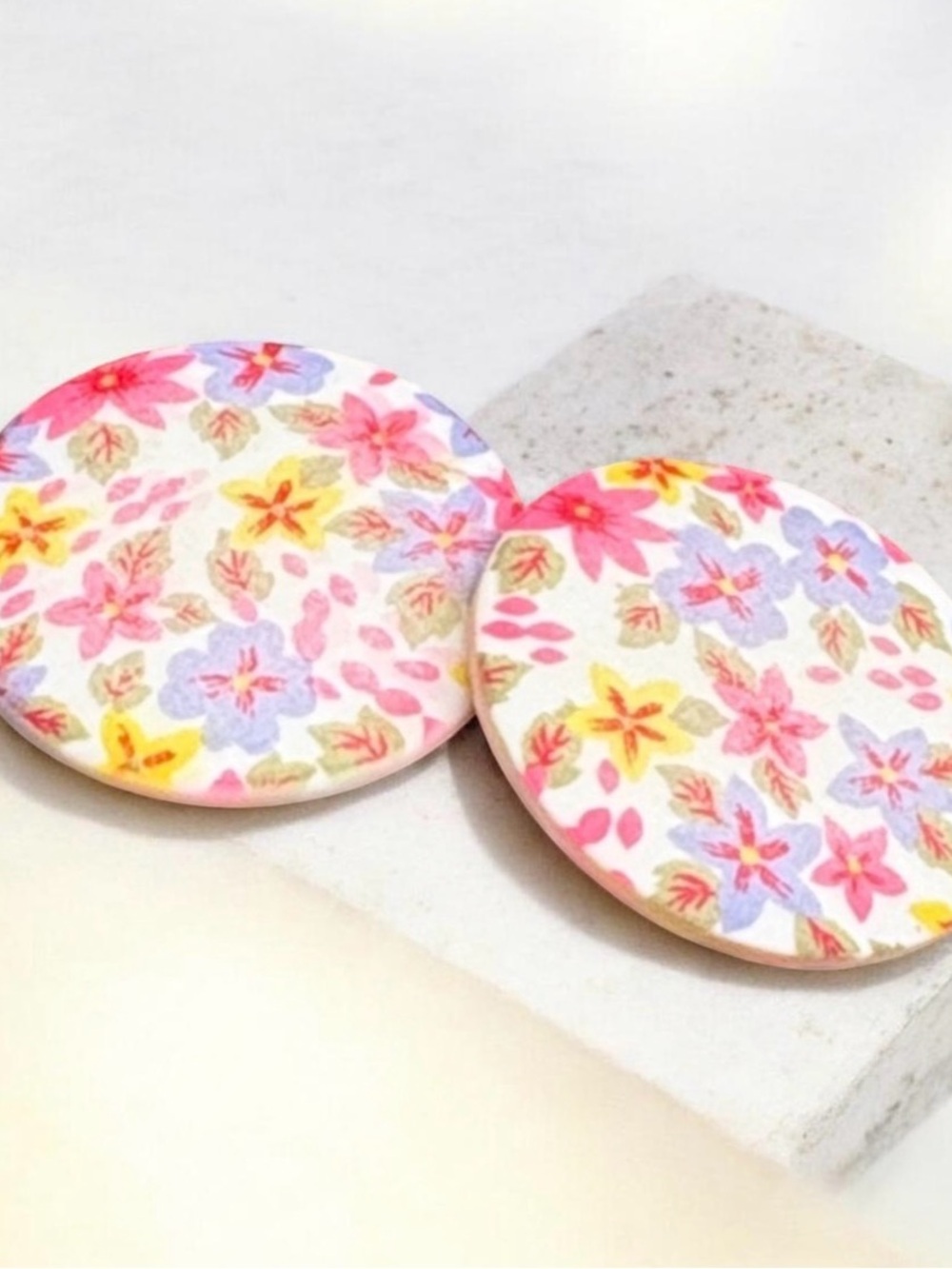 Vintage 1987 Avon Pastel Floral Round Clip Earrings Enamel Retro 1” Statement